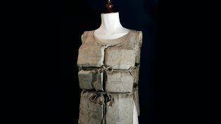 Subastaron por 900 mil dólares el chaleco salvavidas de sobreviviente del Titanic