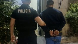 Aprehendieron a un hombre investigado como presunto autor del robo de dinero y joyas en la casa del jugador de Unión Tarragona