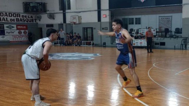 Torneo Oficial A2: Regatas Coronda festejó en Esperanza