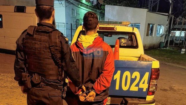 Tenía que ir a la cárcel, quedó prófugo y se quitó la tobillera