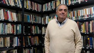 Juan Miguez: La tierra en Funes es mucho más cara: un terreno vale entre 40 mil y 50 mil dólares. Ahora hay mucho desarraigo: los hijos de los trabajadores tienen que construir en el fondo de la casa de los padres o irse a vivir a Roldán o a otro lado porque no pueden comprar un terreno en Funes.