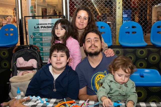 Olivia, Mariel, Mauro y Marco Pérez e Ignacio Jiménez  