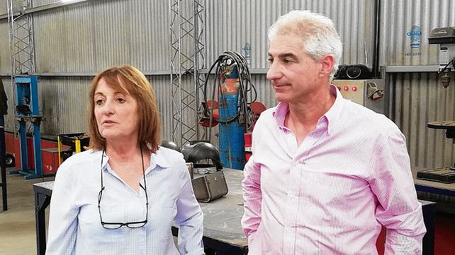 Visita oficial. La ministra Ciciliani recorrió junto a Guercetti el establecimiento.