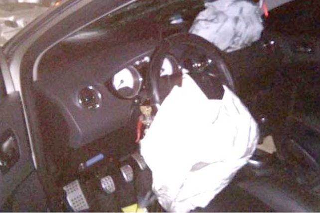 El conductor sufrió heridas leves. Bulat iba detrás. Fuente: www.laradioramallo.com.ar