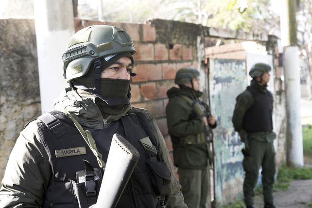 Vivir y patrullar en zonas calientes: cómo es la convivencia de vecinos y gendarmes en los barrios