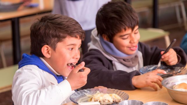 Educación brinda 164.183 raciones de comedor escolar y 425.340 copas de leche