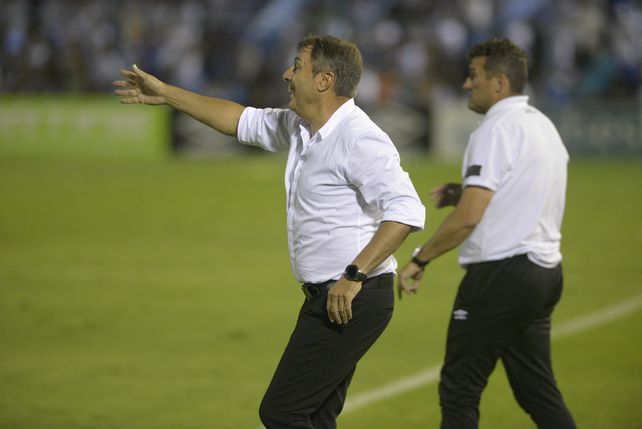 Kudelka: Era para ganarlo, pero tuvimos malas decisiones