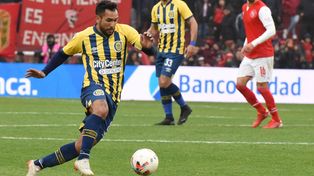 Walter Montoya tiene una muy buena relación con Carlos Tevez y el DT lo considera una pieza indispensable.
