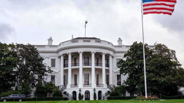 Fuerte operativo de seguridad en la Casa Blanca tras reportes de decenas de disparos en las inmediaciones