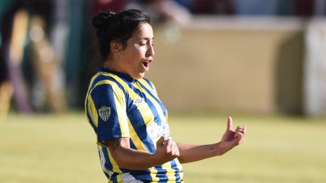 Erica Lonigro llegó a los 32 goles en AFA cpn la camiseta de Central.