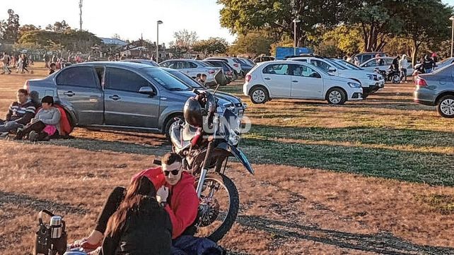 Caos y descontrol vehicular. Es lo que reclaman desde la Asociación Parque Federal.