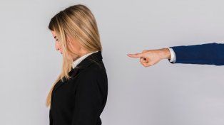 En la psicología, crear juicios de valor o prejuzgar tiene sus connotaciones sobre todo en los modos de relacionarse con el otro.