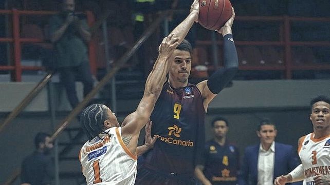 El cañadense Nicolás Brussino la rompió en la derrota de Gran Canaria por la Eurocopa.