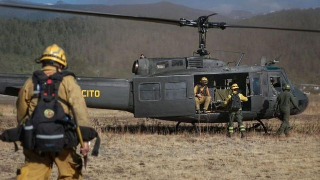 Ordenan el apoyo de las Fuerzas Armadas ante los incendios en el Delta del Paraná