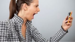 Detienen a un abogado por enviarle fotos de su sexo por sms a una adolescente