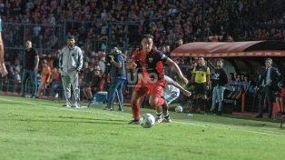 Facundo Castet, cada vez más lejos de Colón