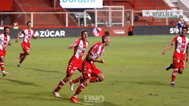 Unión le gana a Boca 1-0 con gol de Nicolás Peñailillo.