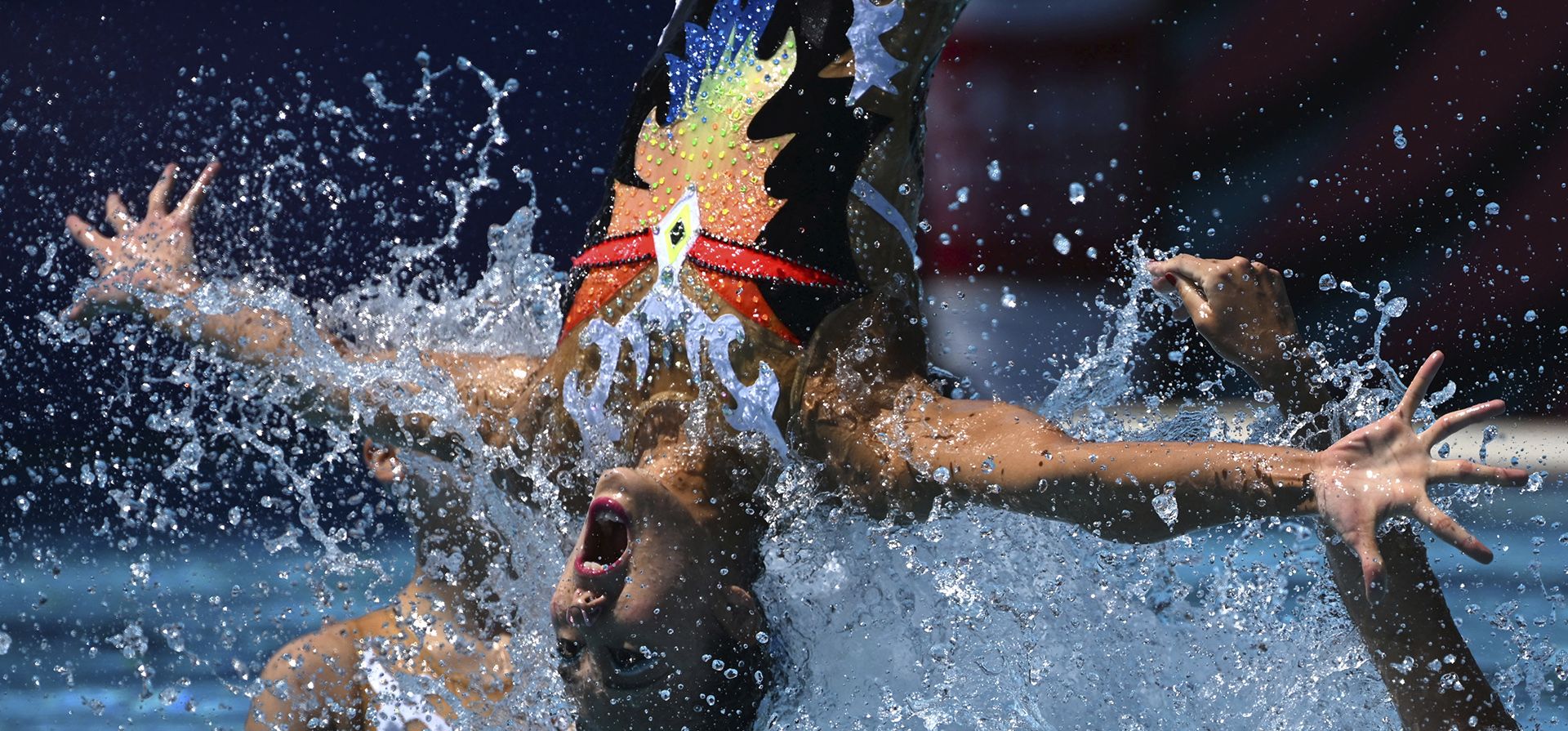 El equipo de Japón compite durante las preliminares gratuitas de natación artística por equipos en el XIX Campeonato Mundial FINA en Budapest, Hungría, el viernes 24 de junio de 2022.