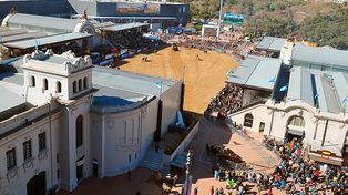 Predio ferial. Hay firmas de Pujato, Fuentes y San José de la Esquina.