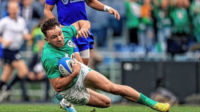 Irlanda superó a Italia como visitante y se mantiene en lo más alto del Seis Naciones.