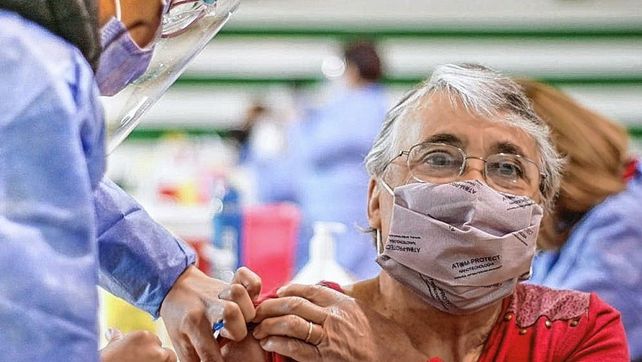 En el país ya se vacunó contra el Covid más del 35% de la población con una dosis