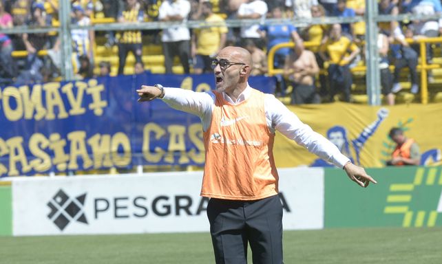 El entrenador de Central busca que su equipo logre despegar en el torneo local