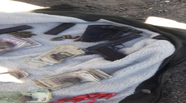 Lo atraparon con cocaína y una pistola 45 cargada