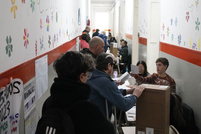 A dos horas del cierre, en Santa Fe votó el 51 por ciento del padrón electoral