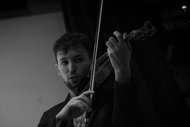 Pablo Galimberti, autor de las músicas del quinteto y violinista del grupo.