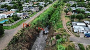 Ante la llegada de El Niño, Santa Fe refuerza su plan hídrico con la limpieza de más de 350 kilómetros de canales troncales en siete departamentos