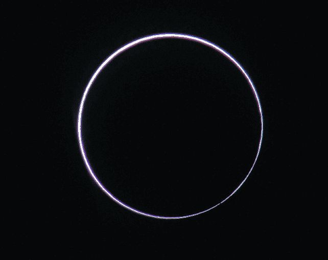 Anillo de fuego. La Luna ocultó casi totalmente al Sol ayer a las 10:45.