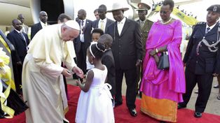 El Papa arribó a Uganda y declaró a Africa el continente de la esperanza