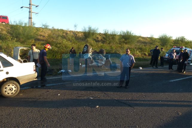 Murieron dos personas en un violento choque en la circunvalación oeste