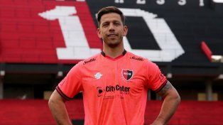 El paraguayo Juan Espínola llegó el jueves y este sábado será titular en Newells ante Aldosivi.
