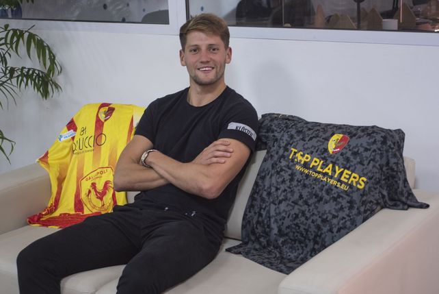 Ayrton Hundt y su vida en la Quinta División de Italia