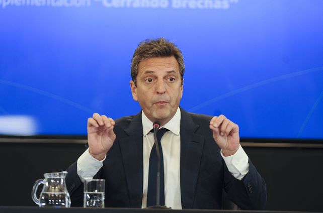 El jefe del Palacio de Hacienda anunció la implementación de un nuevo tipo de cambio especial para los productores sojeros y derivados.