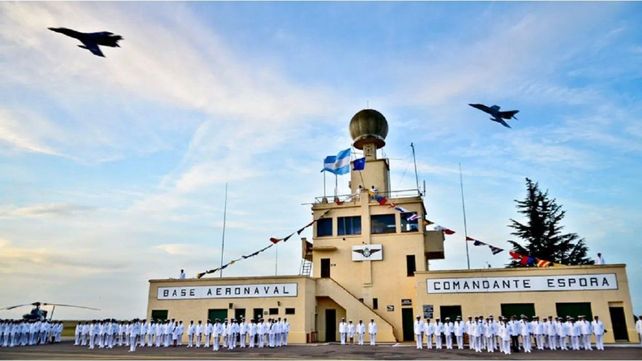 Supuestas explosiones en la base militar Espora en Bahía Blanca suscitaron versiones de un enfrentamiento con ovnis.