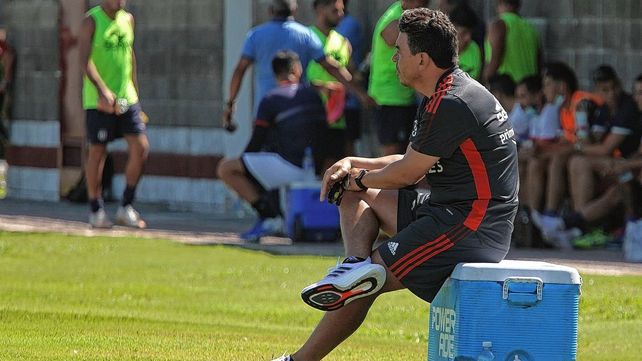 Gallardo analiza cambios en River tras la derrota ante Unión