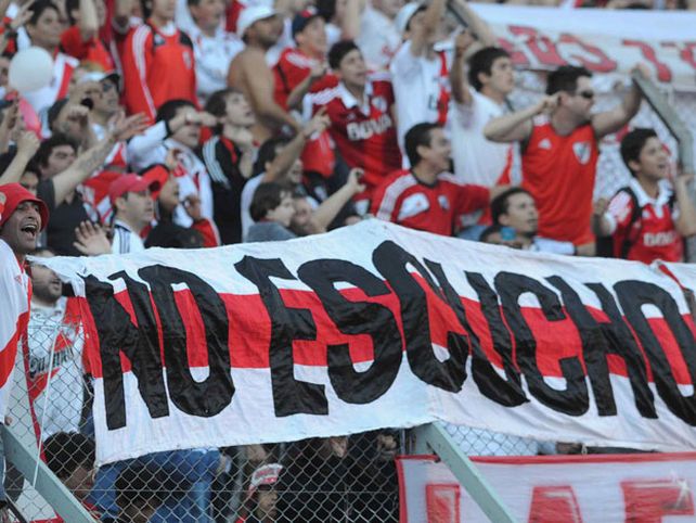 El negro, rojo y blanco: la llave de acceso al estadio Monumental