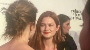 Emma Watson y Bonnie Wright fueron fotografiadas en el Festival de Cine TriBeCa.