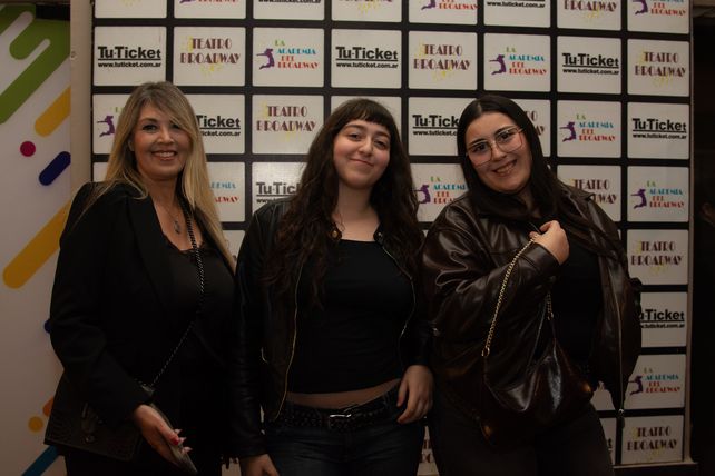 Voces del Rock se presentó en el Teatro Broadway