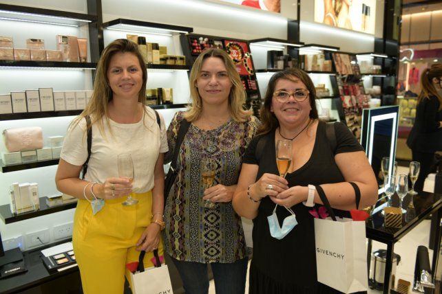 Ayelen Etchemendy, Maria Eugenia Persoglia y Andrea Juarez.