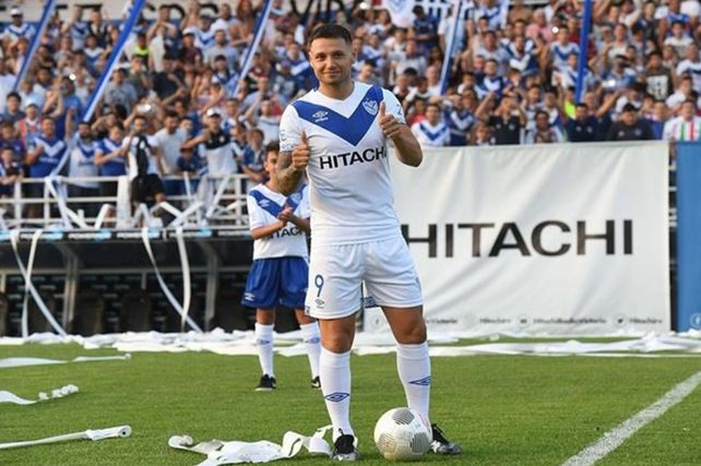 Con la vuelta de Mauro Zárate, Vélez enfrenta a Chacarita