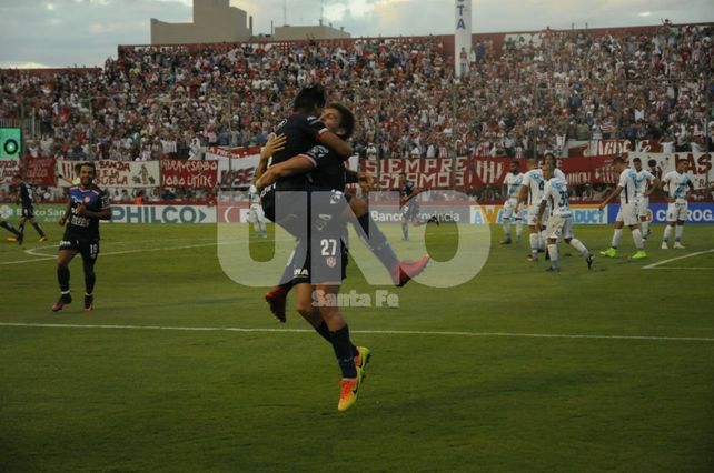 Unión alimentó su sueño copero con una goleada ante Temperley