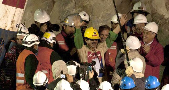 Un filme presenta im&aacute;genes in&eacute;ditas a un a&ntilde;o del rescate de los 33 mineros chilenos