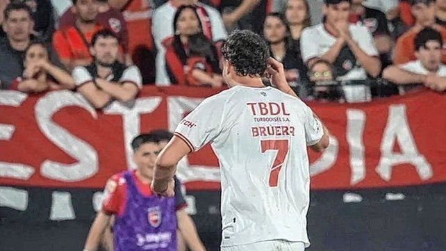 Barracas Central le ganó a Newells y es el único líder en la Zona A.