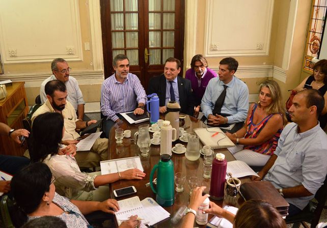 Diálogo abierto. El primer encuentro entre los gremios de la salud y los representantes del Ejecutivo provincial se llevó a cabo en la sede de Trabajo