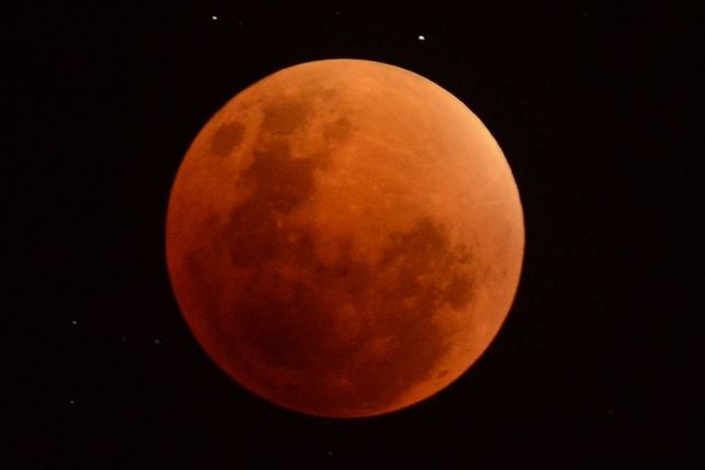 El segundo eclipse de luna de este año se producirá hoy