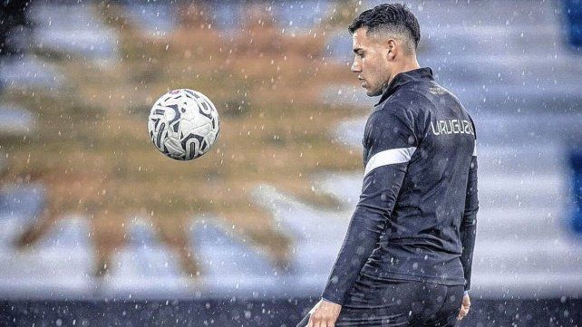 Colón los espera: Neris no jugó y Teuten sí en el amistoso de la Selección local de Uruguay