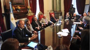 El Congreso instó a adecuarse a pautas democráticas